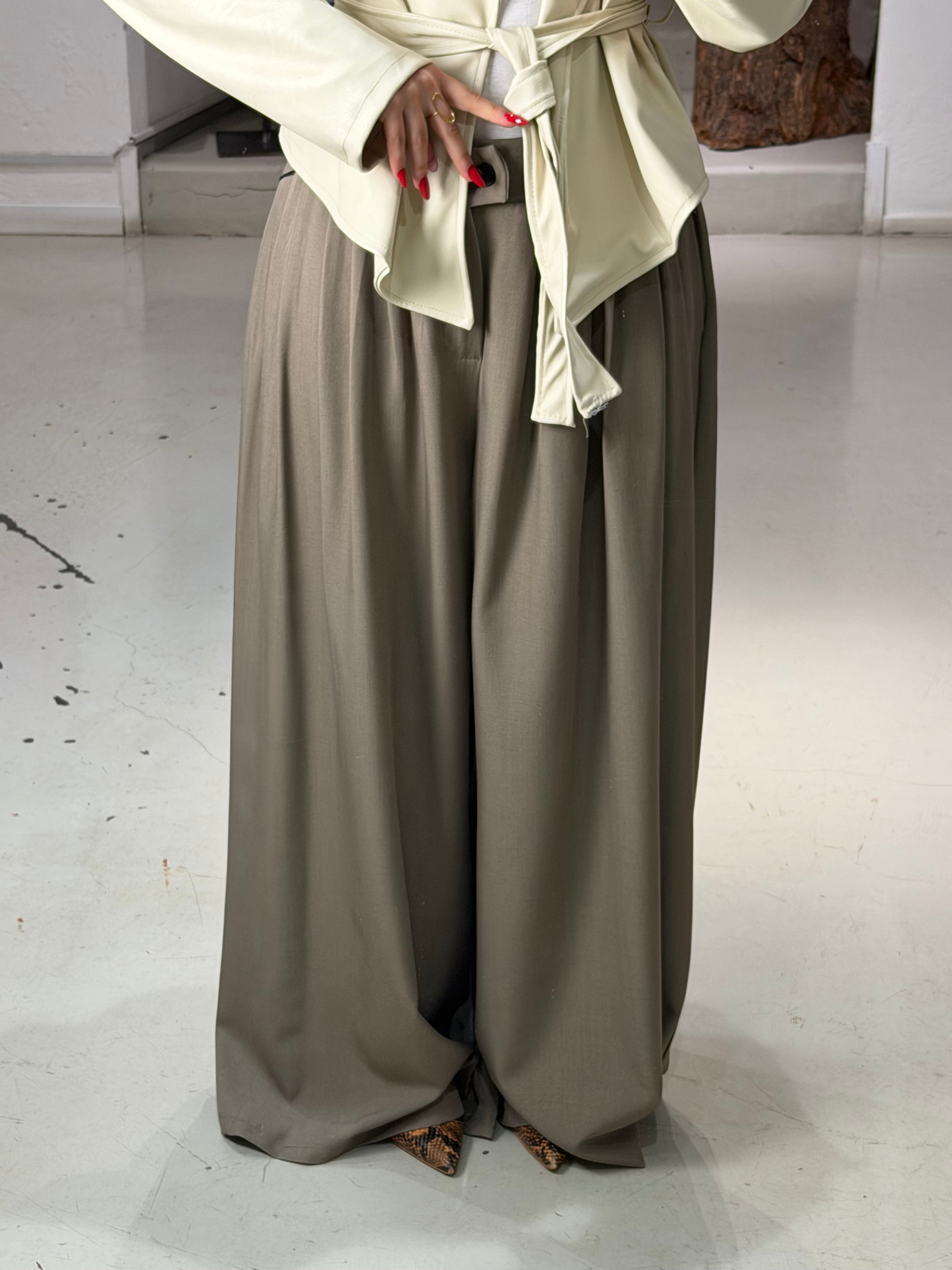 Pantalone over Royal line II sand
