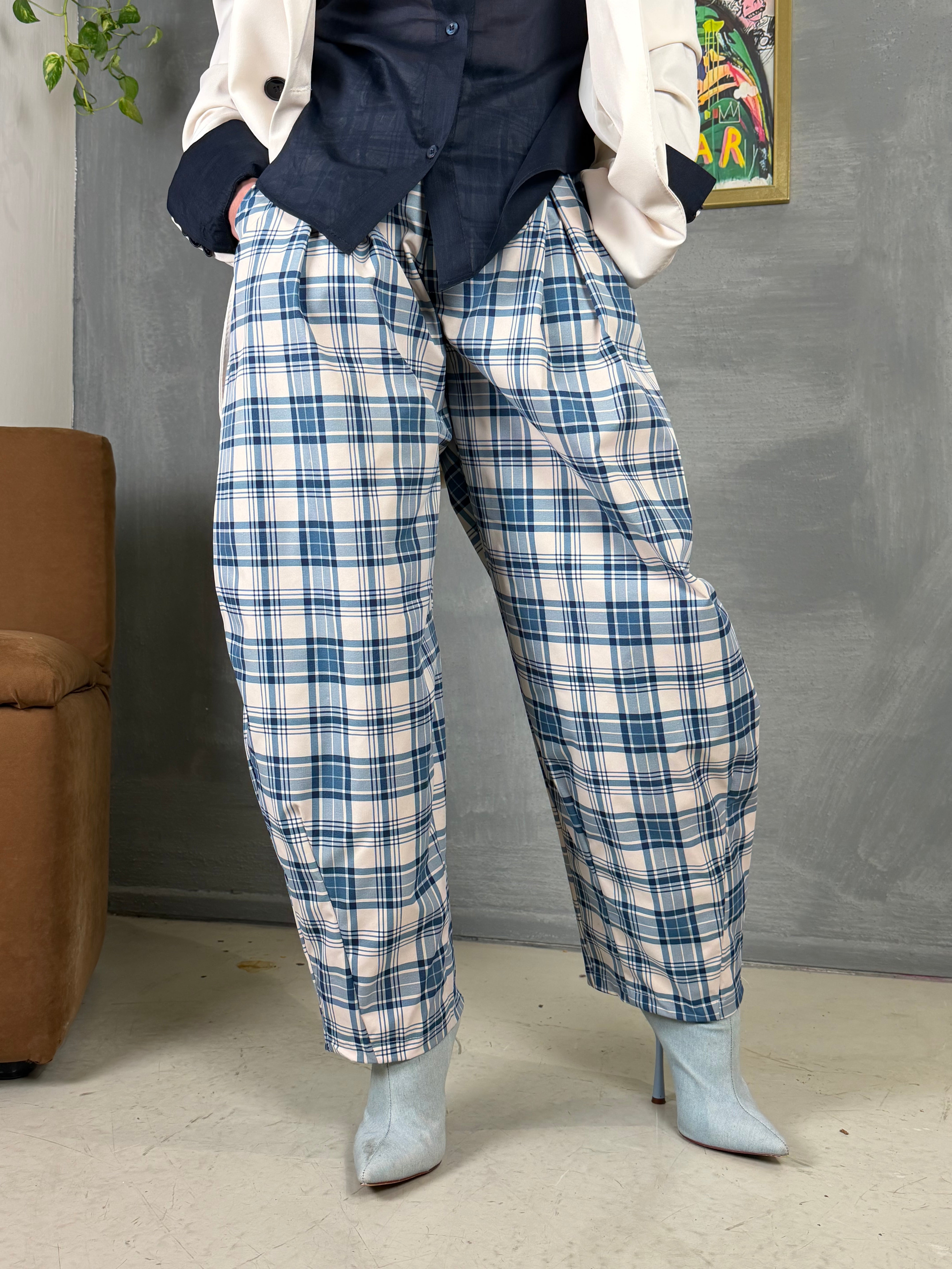 Pantalone over CLOWN BLU