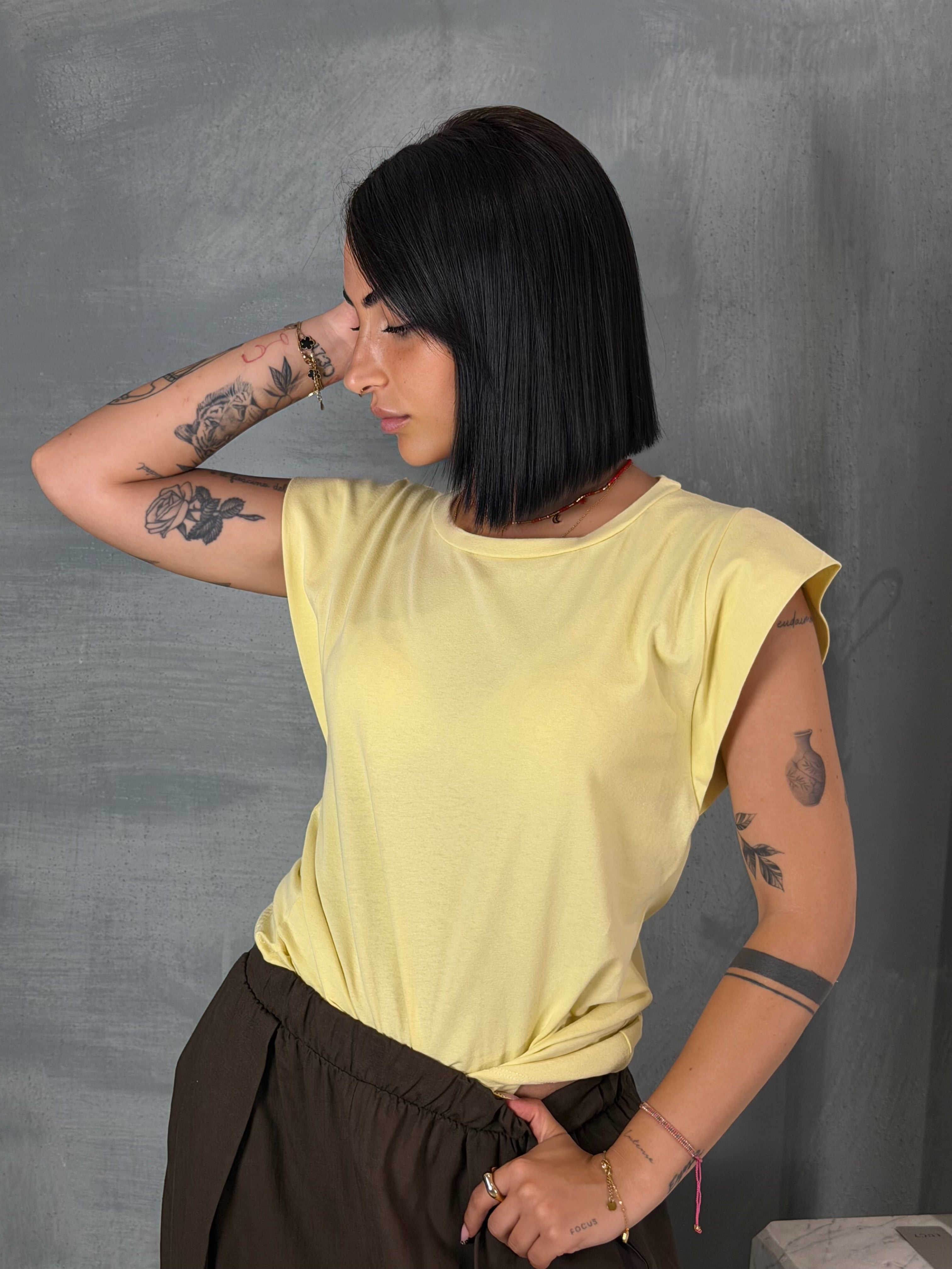 T shirt. VIGO butter